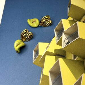 EARRINGS - BUTTER COOKIE WITH LIME GREEN MURANO